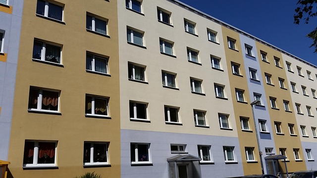 Úklid společných prostor v paneláku nemusíte dělat vy